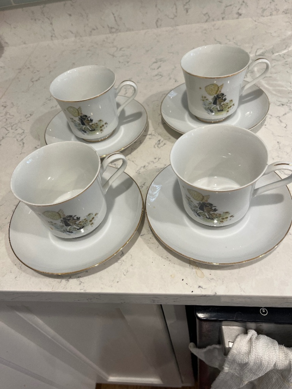 Holly Hobby 4 teacups, 4 saucers